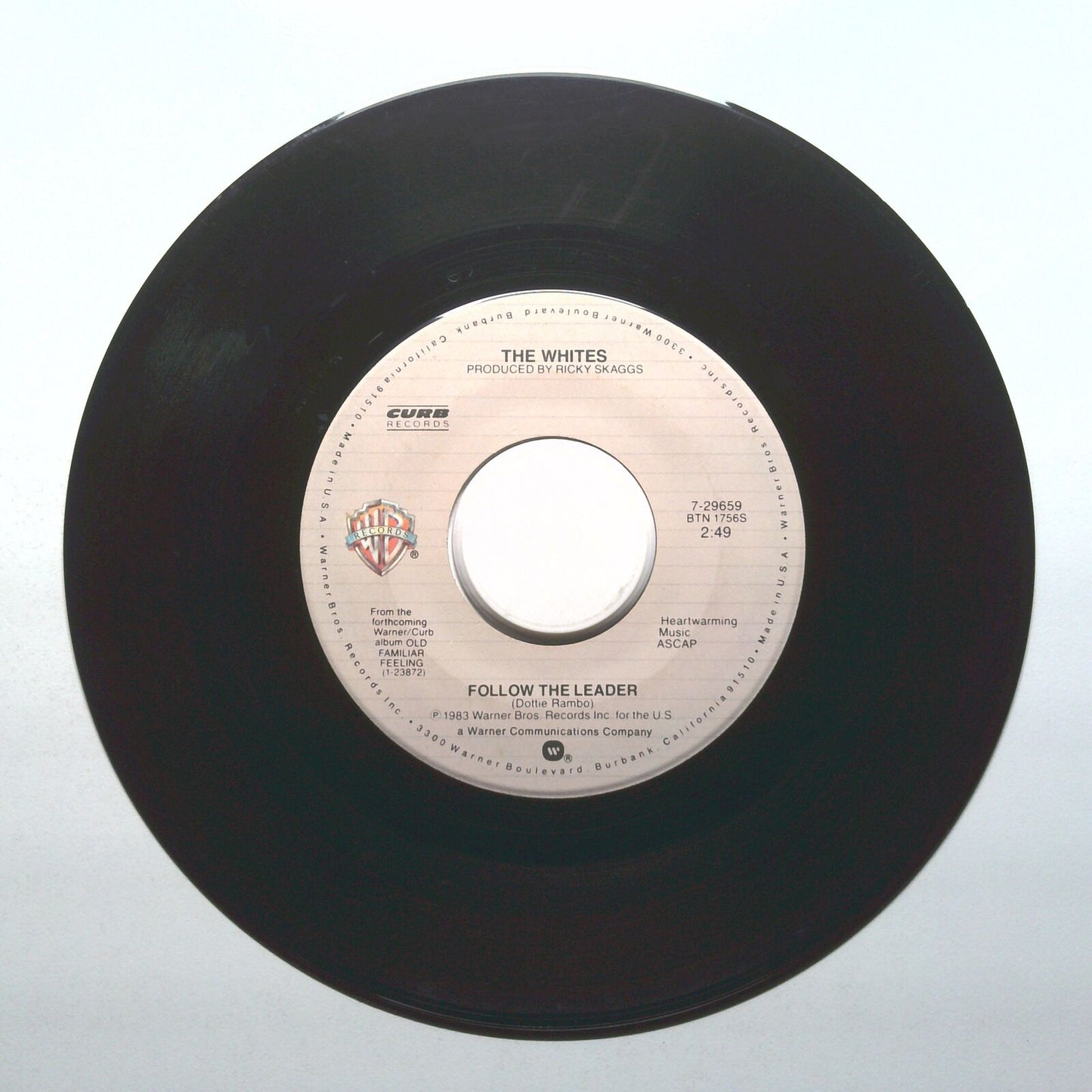 The Whites - I Wonder Who's Holding My Baby Tonight; Follow The Leader