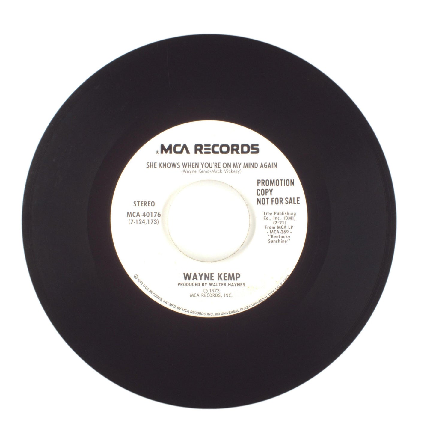 Wayne Kemp - Listen; She Knows When You're on My Mind Again - Vinyl 45 RPM 7"