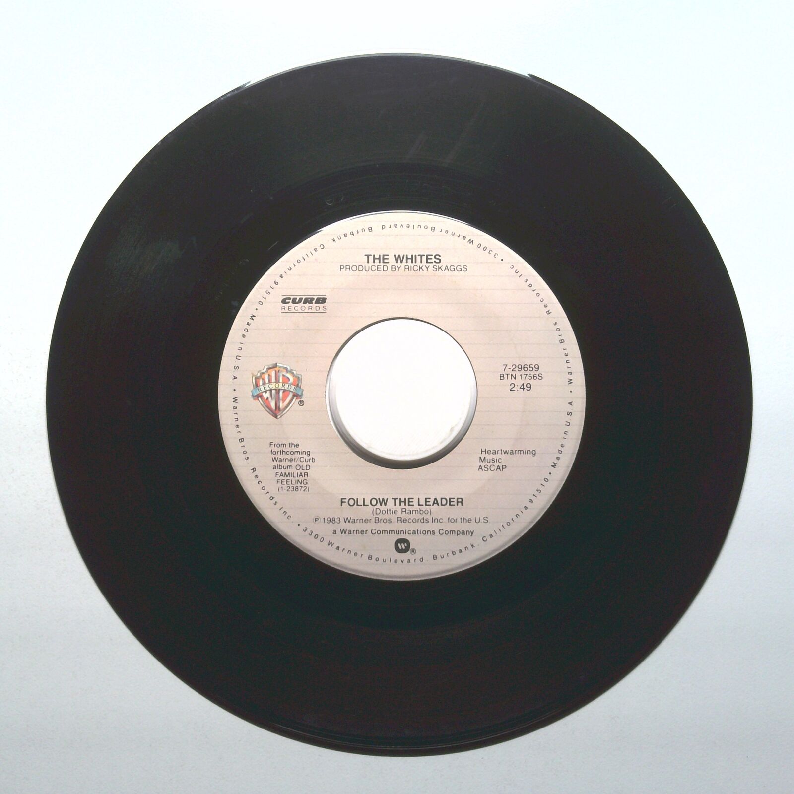 The Whites - I Wonder Who's Holding My Baby Tonight; Follow The Leader