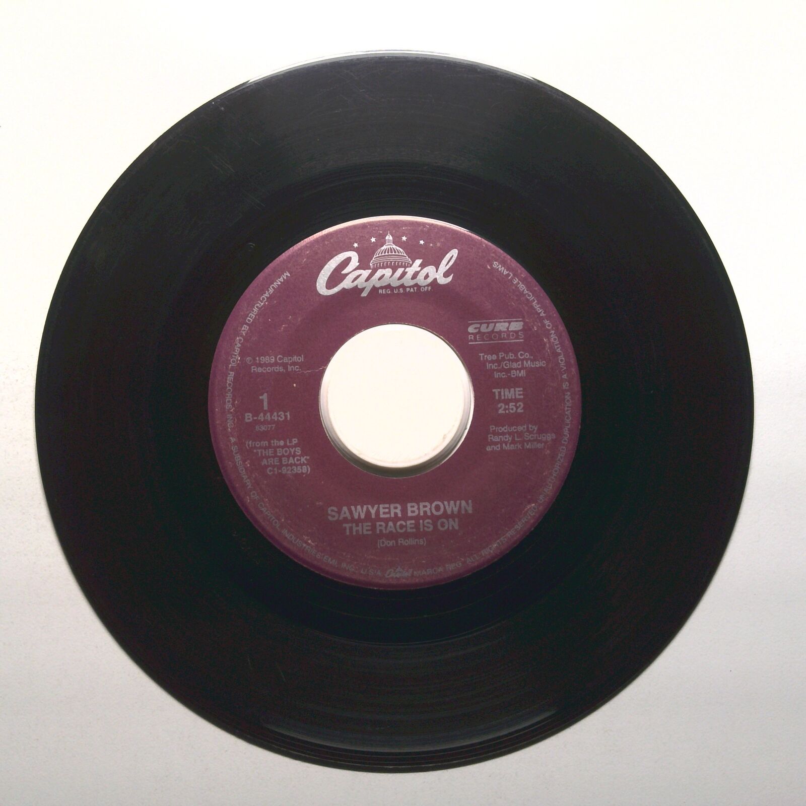 Sawyer Brown - Passin' Train; The Race is On - Vinyl Record 45 RPM 7"