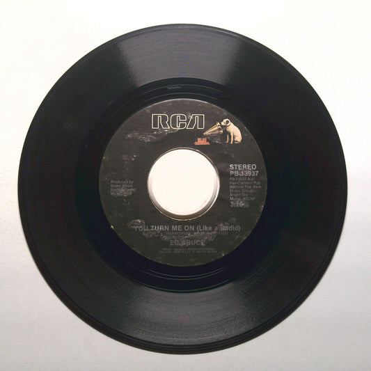 Ed Bruce - You Turn Me On (Like a Radio); If It Ain't Love - Vinyl 45 RPM 7"